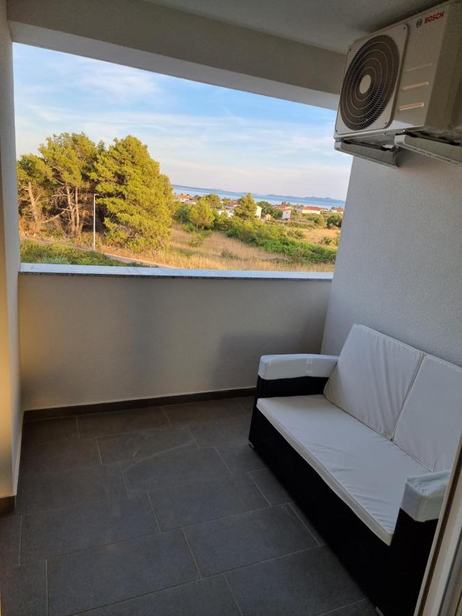 Aksa Residences Vir Luaran gambar