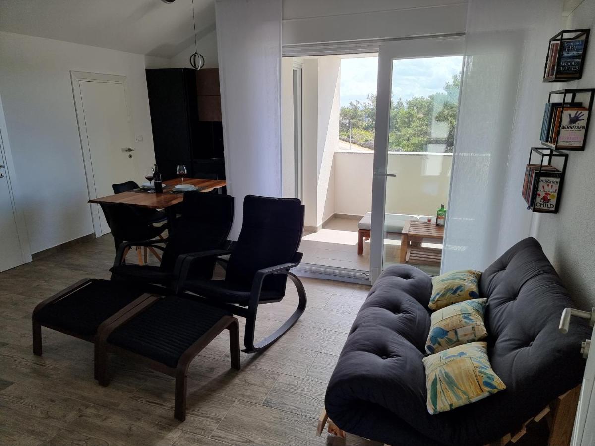Aksa Residences Vir Luaran gambar