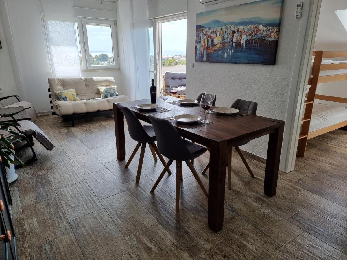 Aksa Residences Vir Luaran gambar